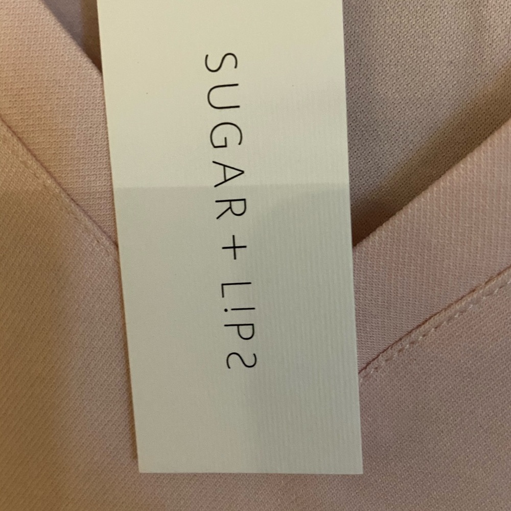 Blush short keyhole sleeve shirt - Picture 3 of 6